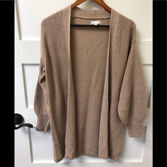14th & Union Sweaters - 🛍 NWT!!   14th & Union  Beige Cardigan
